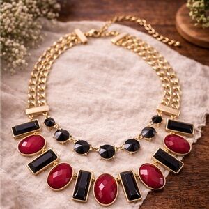 White House Black Market Statement Necklace‎